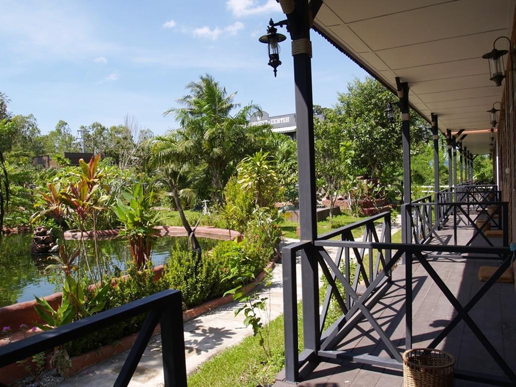 Cowboy Farm Resort Pattaya Banhuajjaj Kültér fotó