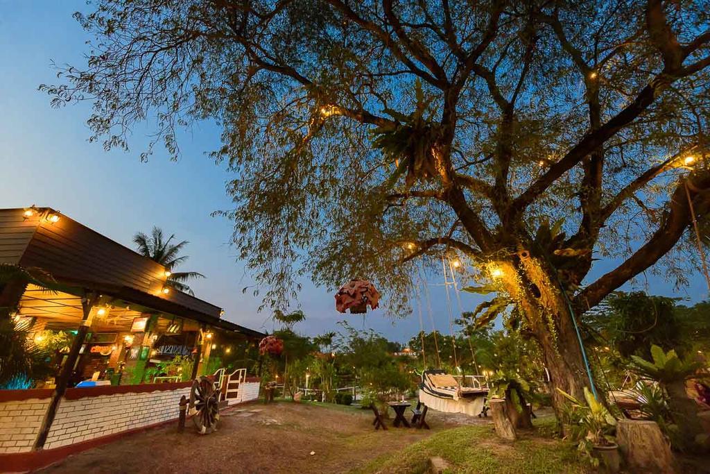 Cowboy Farm Resort Pattaya Banhuajjaj Kültér fotó