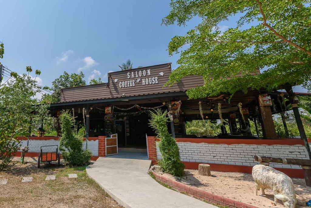 Cowboy Farm Resort Pattaya Banhuajjaj Kültér fotó