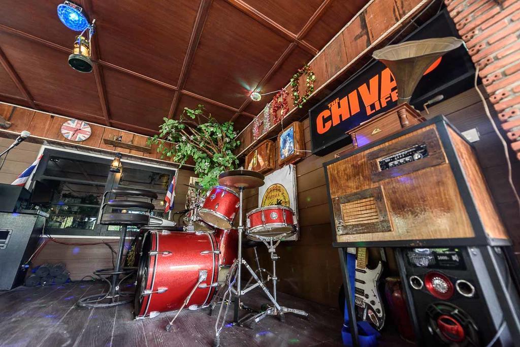 Cowboy Farm Resort Pattaya Banhuajjaj Kültér fotó