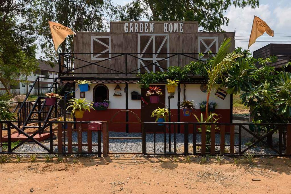 Cowboy Farm Resort Pattaya Banhuajjaj Kültér fotó