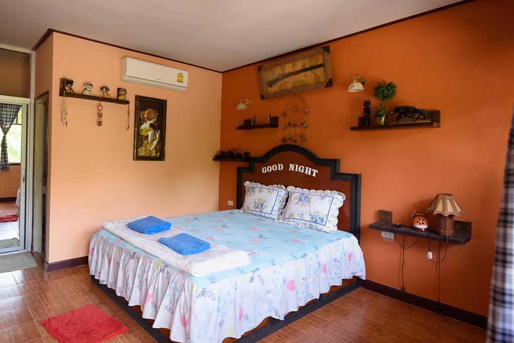 Cowboy Farm Resort Pattaya Banhuajjaj Kültér fotó