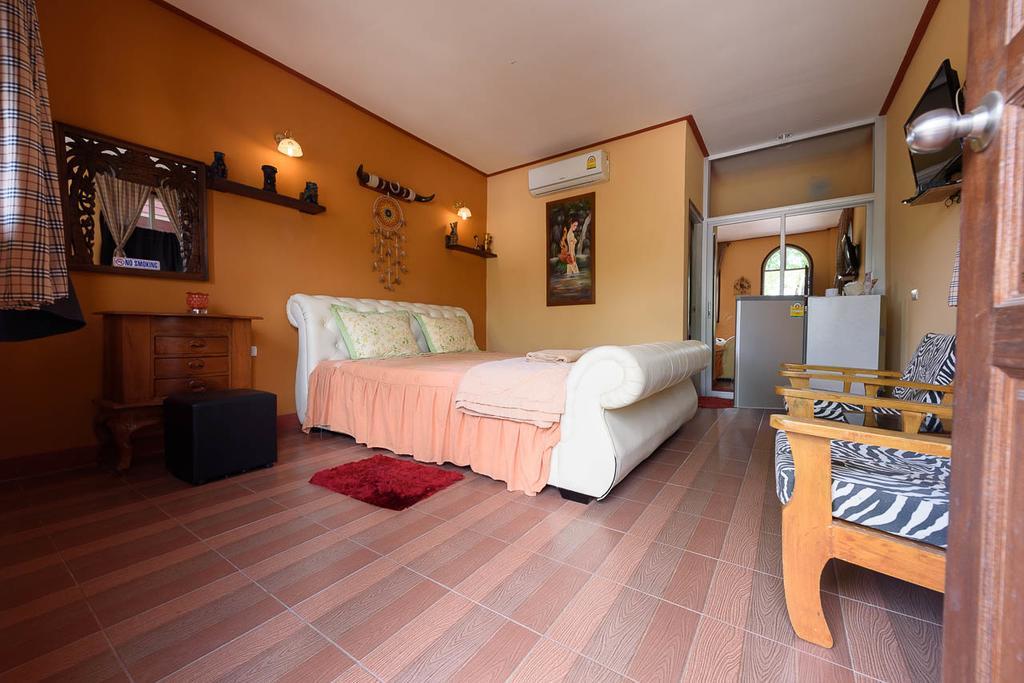 Cowboy Farm Resort Pattaya Banhuajjaj Kültér fotó