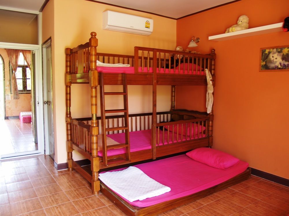 Cowboy Farm Resort Pattaya Banhuajjaj Kültér fotó